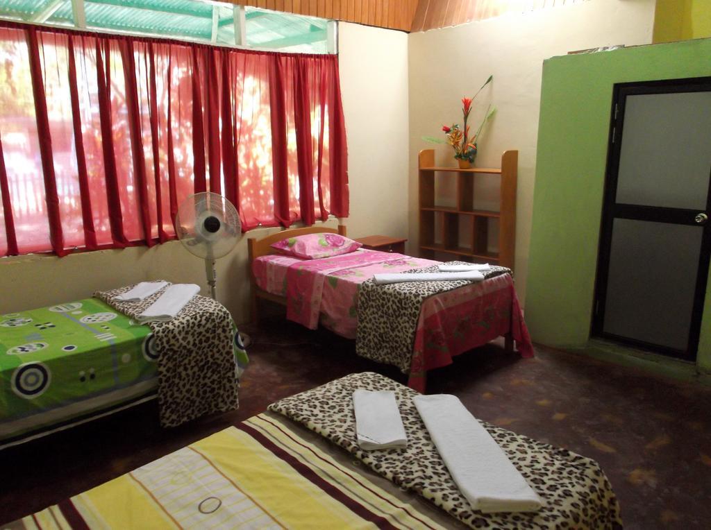 Villa Hermosa De Tambopata Casa Hospedaje & Hostel بويرتو مالدونادو الغرفة الصورة