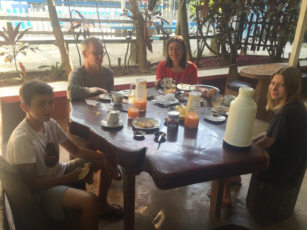 Villa Hermosa De Tambopata Casa Hospedaje & Hostel بويرتو مالدونادو المظهر الخارجي الصورة